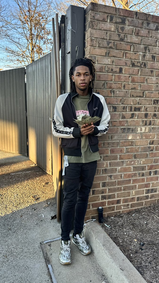 maziison's tweet photo. Fwm @brilskiii on ig https://t.co/BxBRjisbB5