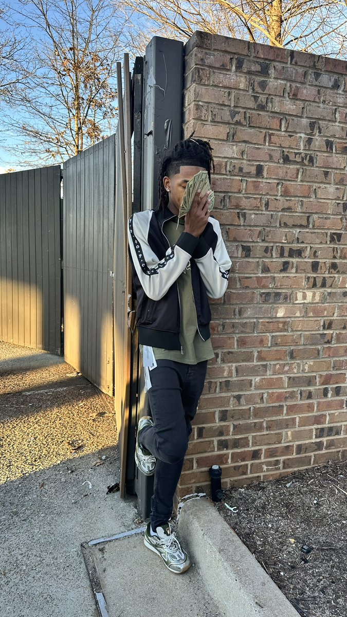 maziison's tweet photo. Fwm @brilskiii on ig https://t.co/BxBRjisbB5