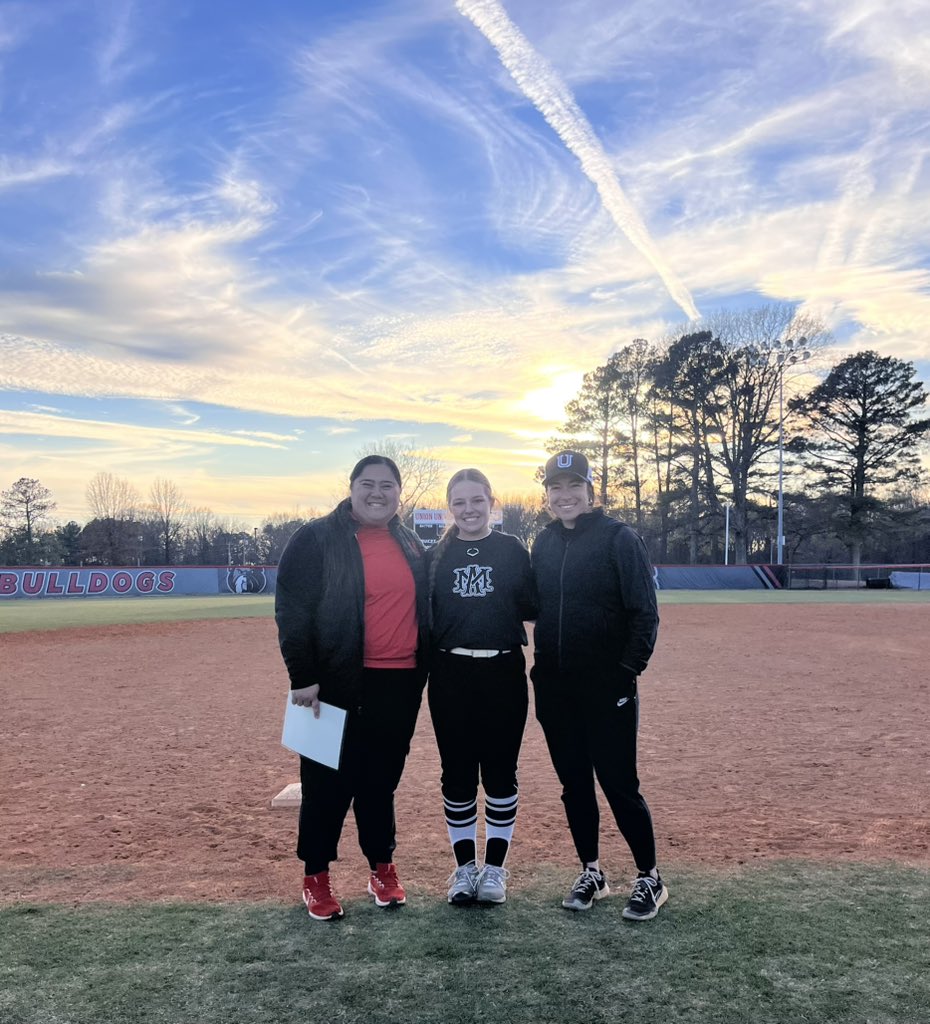 IzzieOdom's tweet photo. I had a great time a Union today!  We did some great drills. Thank you Coach Sturner and Coach Ergle for a great camp! Go Bulldogs!!@AMGold27Wicks https://t.co/n9DLZ4kvqS