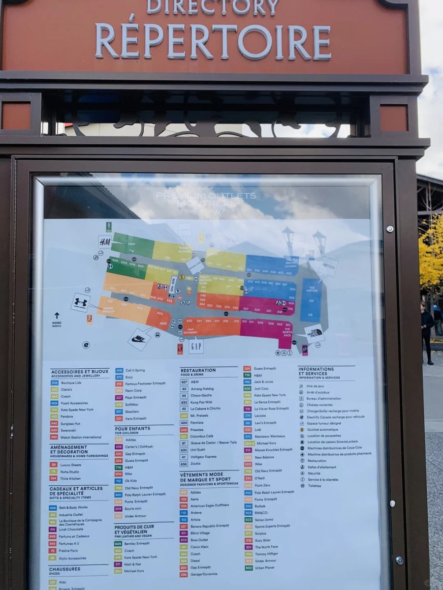 Montreal Premium Outlets is not crowded 😌  
The weather is great today ☀️. Have fun shopping on Saturday 🛍. Take your time to pick out warm clothes 🧥, pants 👖, shoes 👟 and socks 🧦. I will continue 😊