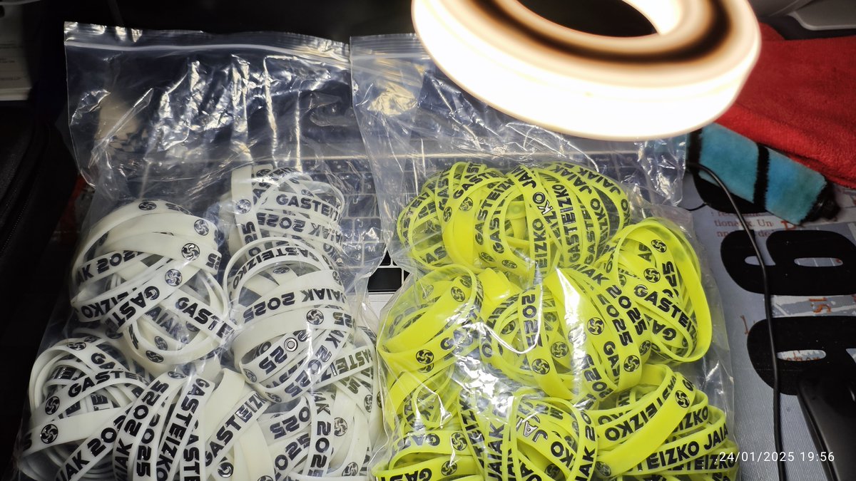 Las pulseras luminescentes para #Lablanca2025 ya son una realidad, pero necesitamos tu ayuda para producir más.Por cada 10 € donados te llegarán a tu buzón 4 pulseras. Colabora y apoya el emprendimiento. #Vitoriagasteiz
gofund.me/f2640c26