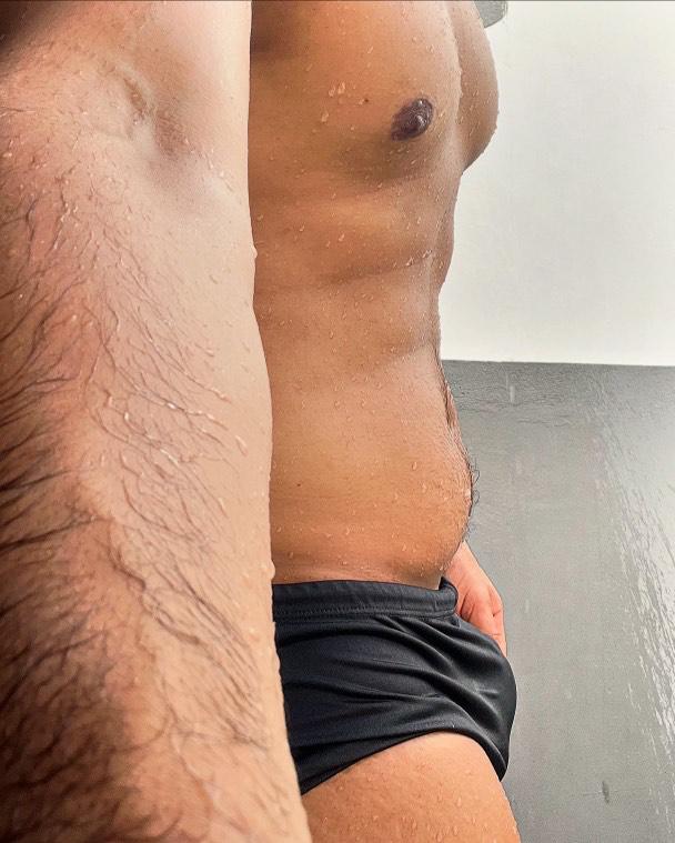 Edhuardosoa's tweet photo. Eu cavalona de costas eu gostosona de frente 🥵🤤 https://t.co/rMqatGqlkK
