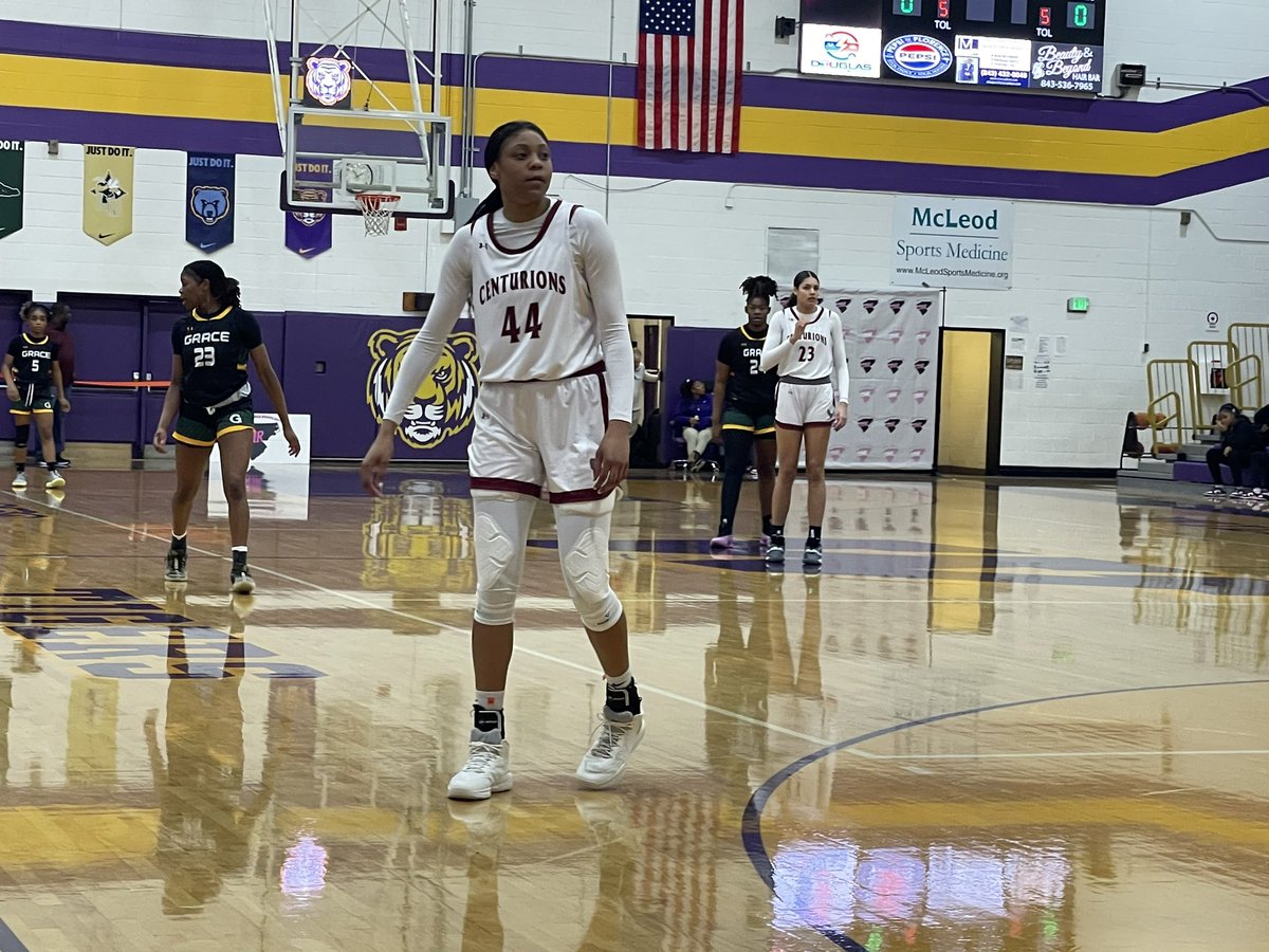 PGH_SCarolina's tweet photo. Grace Christian leads Clarksville Christian 34-24 at the halftime break here at Wilson HS.
Jordan Speller (2027) 10 points and 7 steals at the break.
Florida A&M signee Niah Rhodes leads Clarksville Christian 9 pts
#RoadtoTheChip #PrepGirlsHoops #SwannysRoundballReview https://t.co/zk7oT7DrBW
