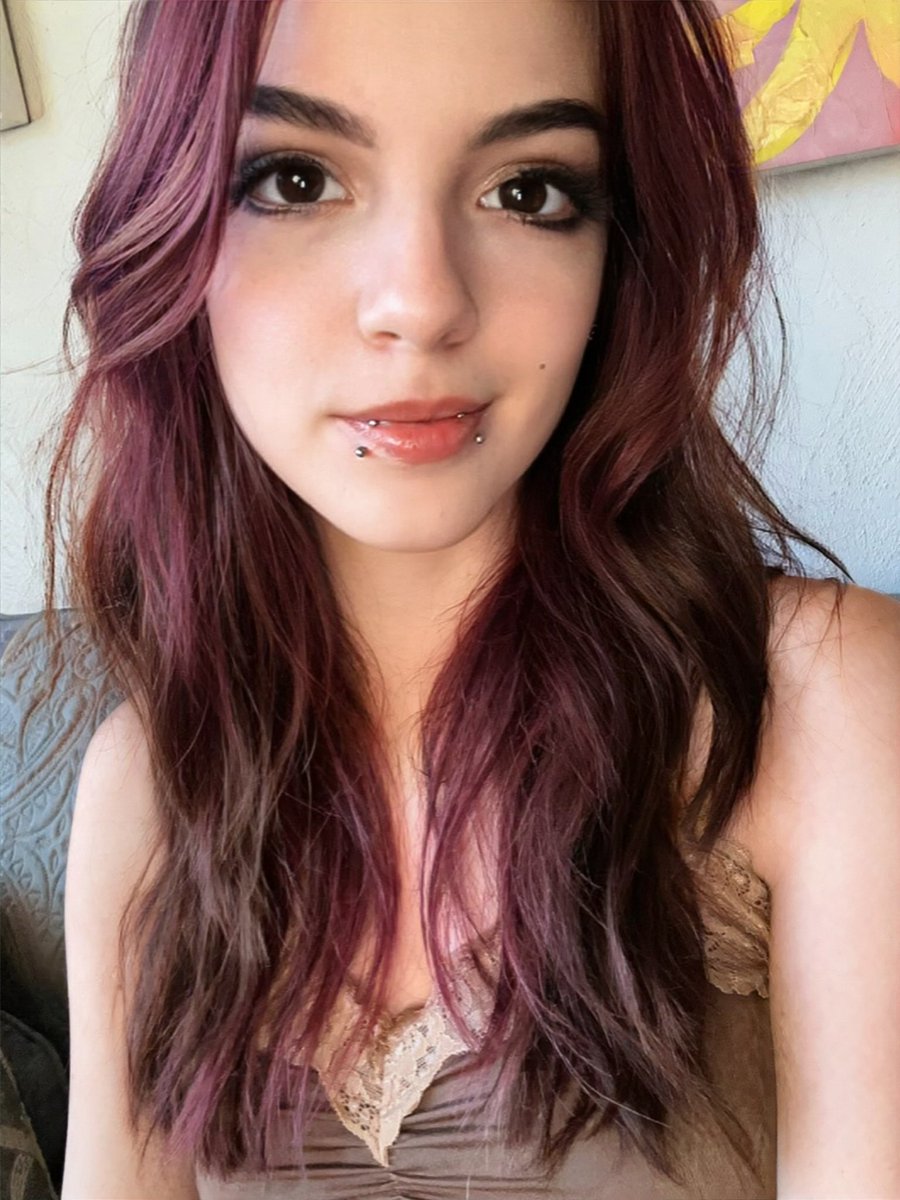 Evie🖤 tweet media
