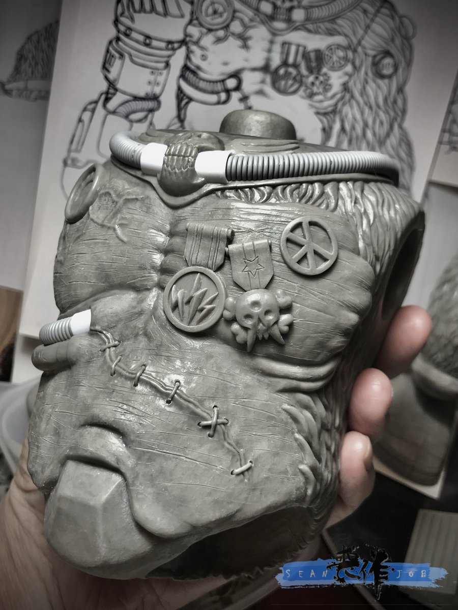 Seanjob_X's tweet photo. The making of heart pins with embossed designs.
#sotakutoys #brackmetal #brackmetaltoys #sofubi #softvinyltoy#sofvitokyo #ソフビ #arttoy #designertoy #vinyltoys #Sculpture #prototype #Artist #SeanJob #喪作 #原型師 #搪膠 https://t.co/HlnJmqr3oN