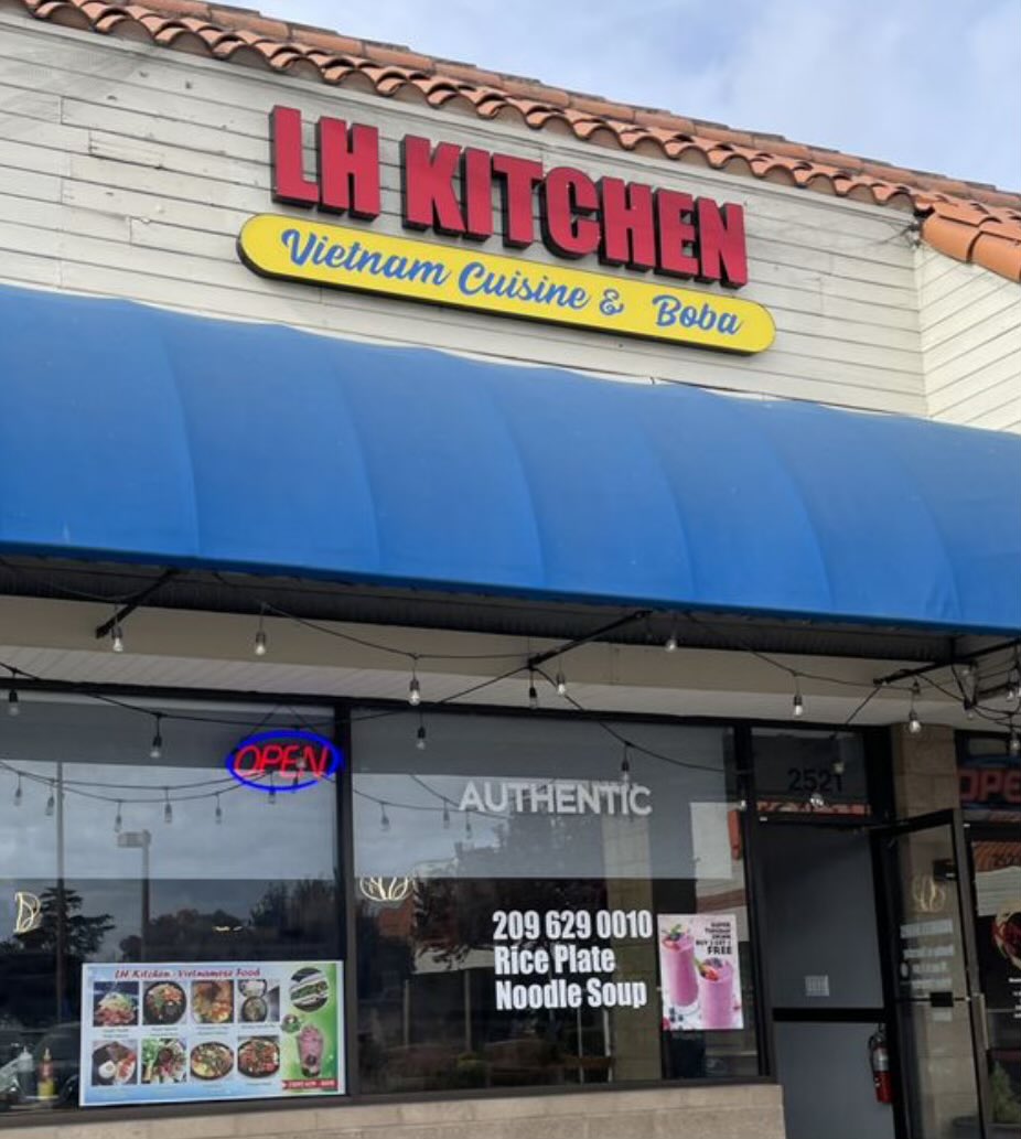 JimF_F1's tweet photo. @forzamercedes Burger? In my town he has an entire restaurant! https://t.co/5UszOsIo7e