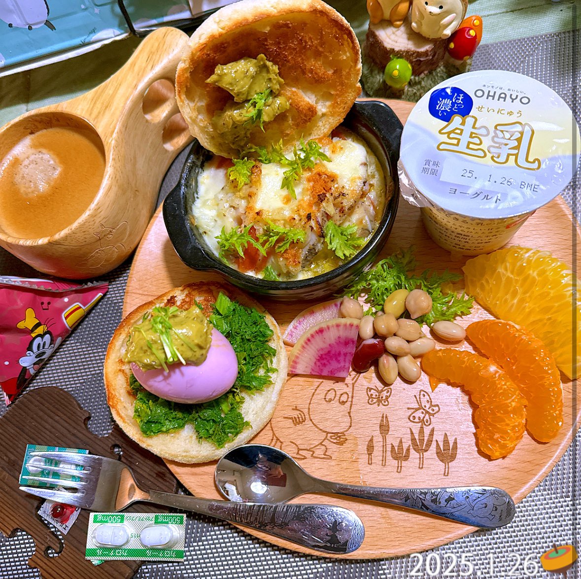 kyoyasaga's tweet photo. #音楽の泉
今日のセトリ良き✨️🎻曲は違えどモツ弾く前に聴けて良かった❣️
さて #朝ごはん 出来た💦ので、しっかり食べながら #名演奏ライブラリー 聴く。
蓮根と🍅のモッツァレラグラタン、酢卵とわさび菜に #coneri のカマンベールバジルディップ添えベネディクト
#ネスプレッソ☕️
#ムーミン https://t.co/AgBvnCdKtO
