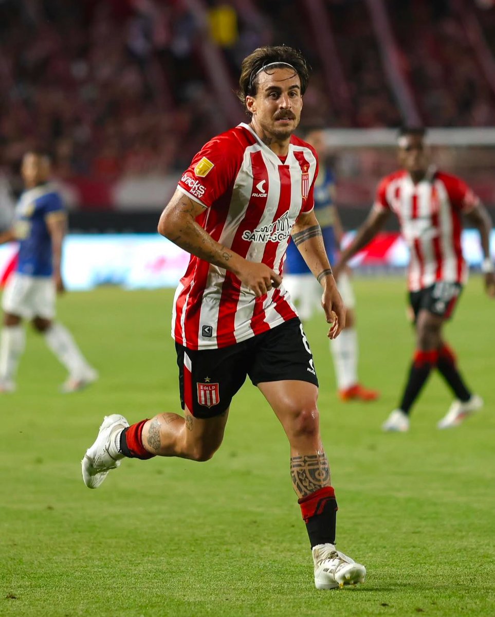 futbolscan's tweet photo. 🎩🇺🇾 Gabriel Neves, hasta el momento de su salida, vs Unión:

➜ 1º en duelos ganados [7/10]
➜ 1º en pases largos precisos [7/10] https://t.co/2gs1FleM88