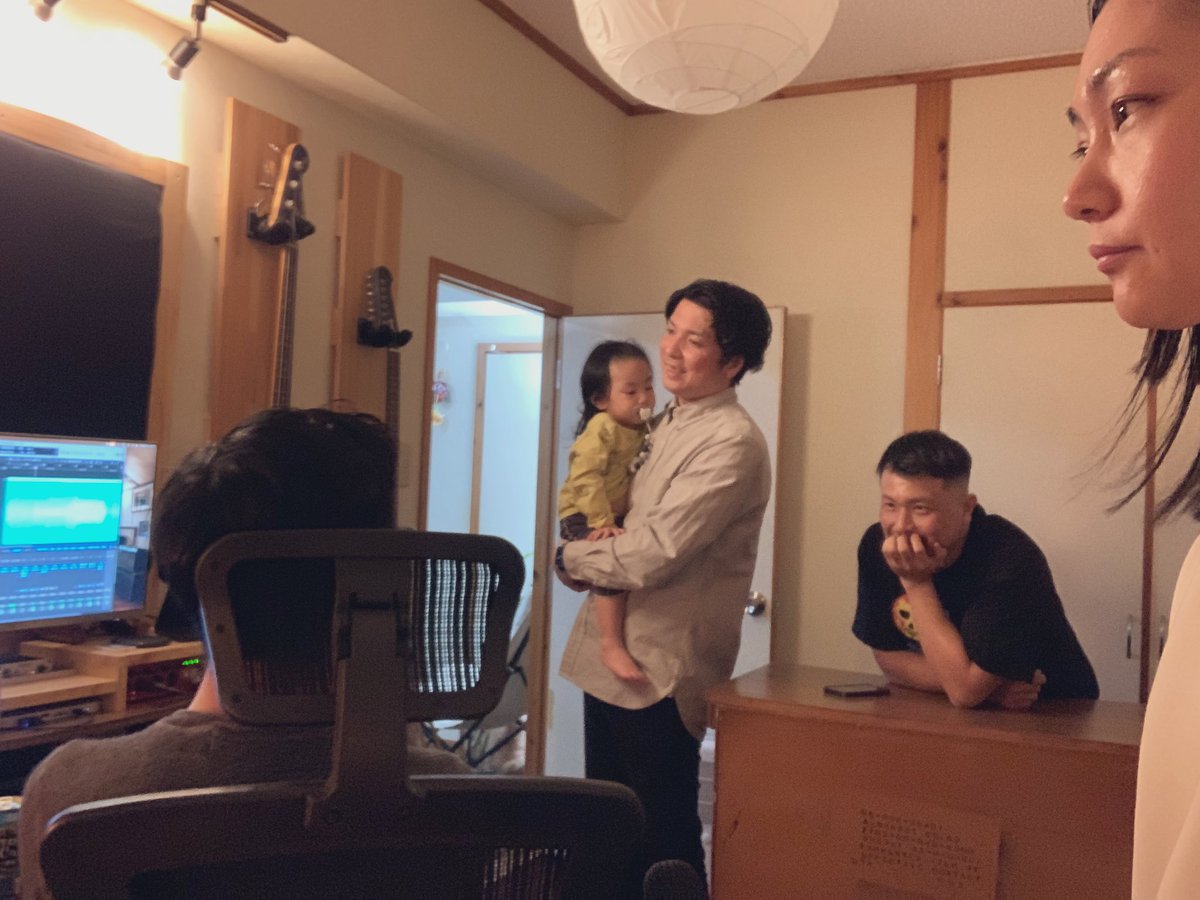ikuko_nude's tweet photo. COSMIC i バンド会議✍️🧠🪐💫🪼
@Bass_Vo_Heelow
@HamaDrum
@hyone_vanew
#まあ8割飲みなんだけども🍺
#久々に夜中の4時前まで🤦♀️🔥
#来月も忙しい🪐💫🪼🔥
#お疲れした!🔥
#COSMICi
#コズミックアイ https://t.co/K0TJuZsOTz
