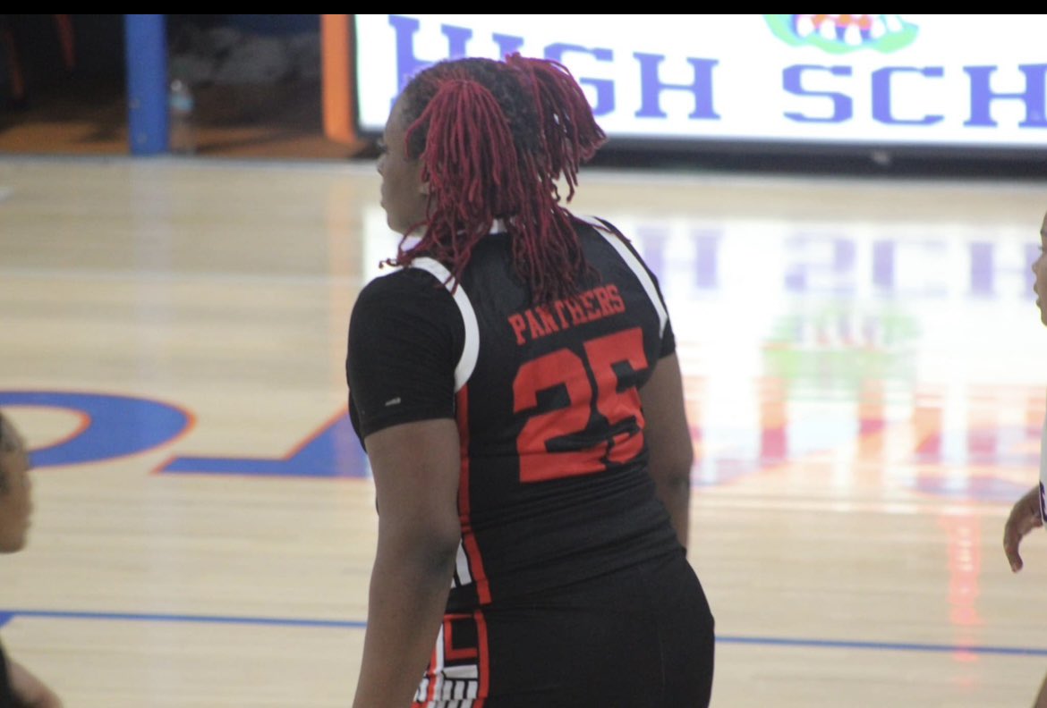 Coahoma County <a href="/CaitDaGreat25/">Caitlin Hall®️</a>  is averaging 20 ppg 18.1 rpg 4.1 bpg