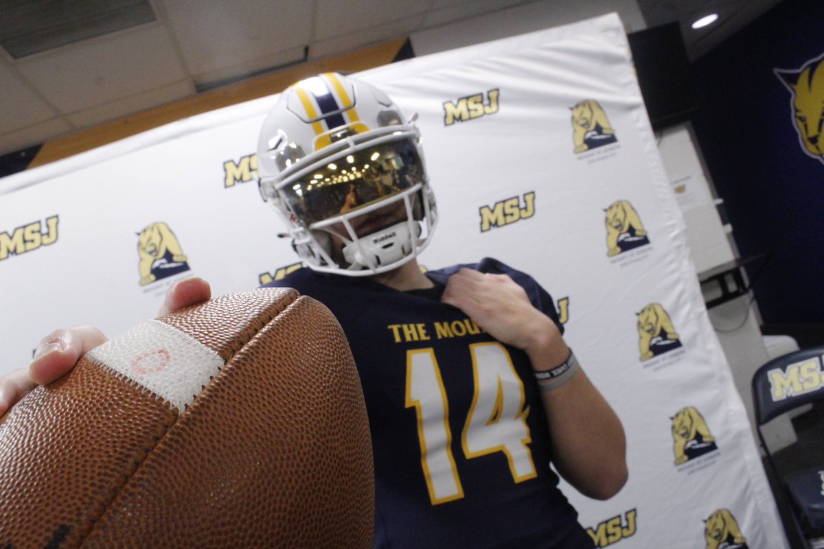 Had a great visit at <a href="/MSJ_FB/">Mount St. Joseph Football</a> !! Thank you <a href="/CoachHopperton/">Coach Hopperton</a> for the opportunity! Loved being back!!

<a href="/Coach_DHughes/">Darold Hughes</a> <a href="/CoachLittle7/">Lane Little</a> <a href="/Coach_MFox/">Michael Fox</a> <a href="/JonHilbert23/">JonHilbert</a> <a href="/TrinityHSFB/">Trinity HS Football</a> <a href="/jdemling/">Jody Demling</a> <a href="/trinitysports/">Trinity Athletics</a>