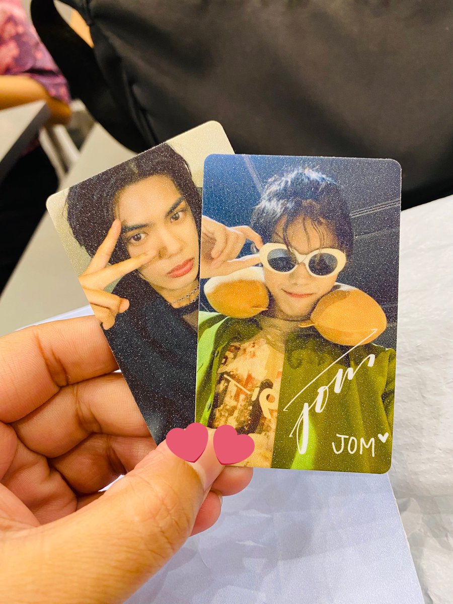 _hermyyou7's tweet photo. Love you both. Forever #WILJOM enthusiast talaga ang account na to. 😭

NEWID SHINES IN MARILAO

#6MonthsNaTayoNewID 
#NEWIDxPPOPFanFest 
#PPOPFanFest #NEWID_WILSON #WILSON #JOM #NEWID_JOM #New_ID @official_newID @smsupermalls https://t.co/RKvgPGJJBg