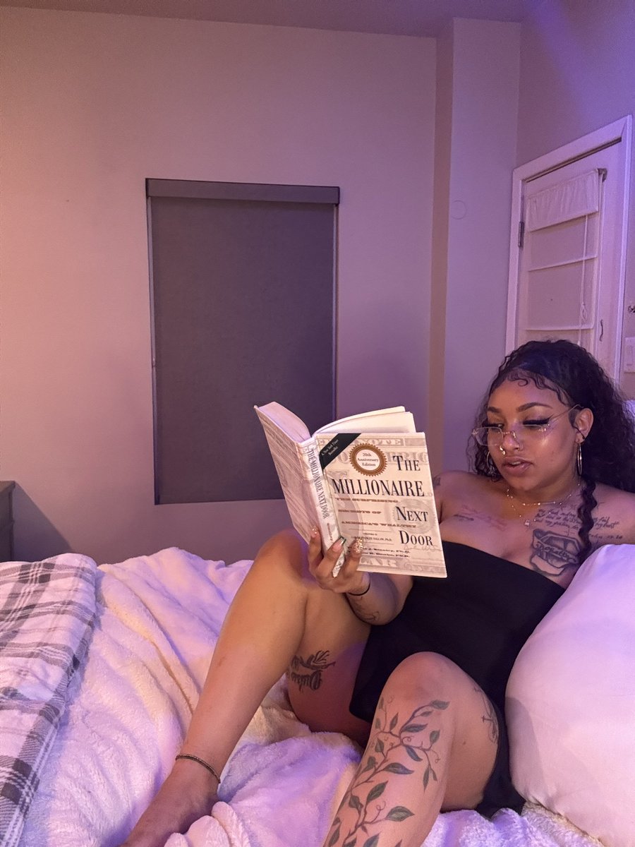 Content from ladyniahpaid