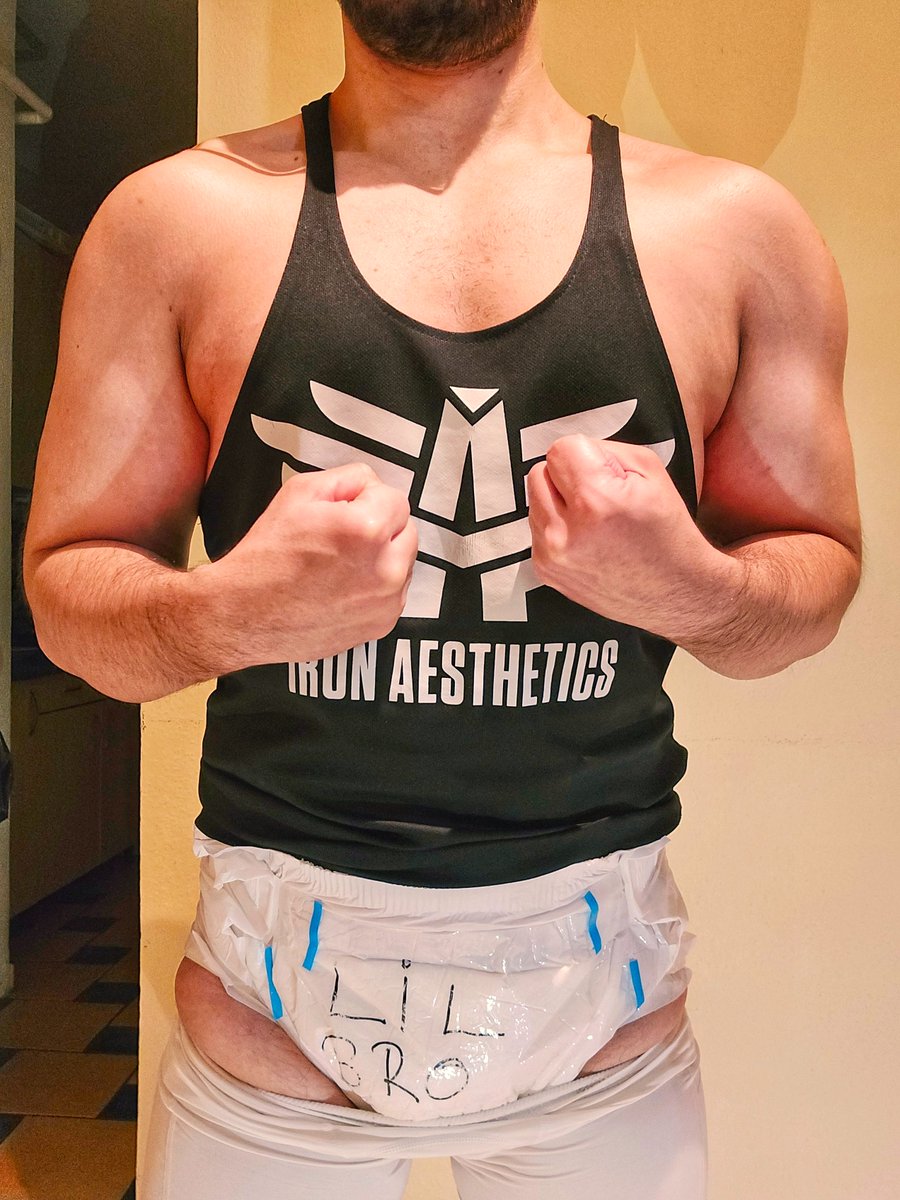 Thank you 🍼🍼🍼@paddedbroAU 
#abdl #padded #Diaperboys #muscles #bigbro #lilbro #abdlboy