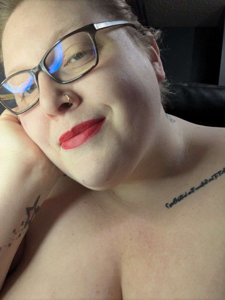 bbwtastytessa's tweet photo. Just feeling cute ๐ฅฐ
#ssbbw #curvage #curvagemodel https://t.co/08eJlyL3xK