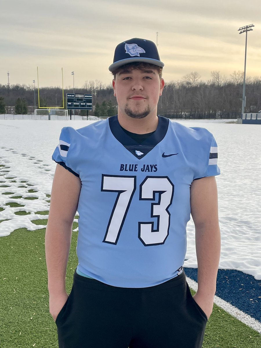 MicahBacher's tweet photo. After a great talk with @CoachKGRoberts  and @Coach_Butts I’m excited to announce I’ve received my 7th offer from @WESTMOFB! @HHS_Athletics @HHS_Footballers @6starfootballMO @PrepRedzoneMO @CoachKoustmer https://t.co/FnBK5R4u32