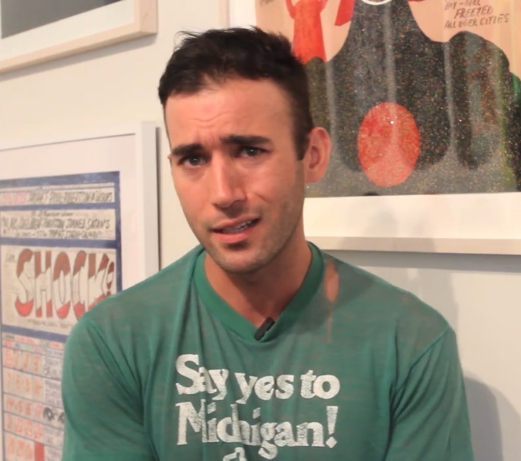 alldelightedppl's tweet photo. sufjan wearing the same nasty rotting shirt in 2010 and 2015 https://t.co/CSGyvNHrPT