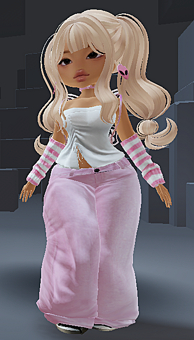 CrystalMoon91's tweet photo. i know it's a wee bit late but omg i absolutely adore this new drop from @WearBlueberry  it's so cute 😍 #ROBLOX https://t.co/eIyMCuI6Ye