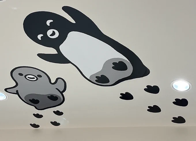 「ぺんぎんさん、てんじょうにもいます。かわいいです」 