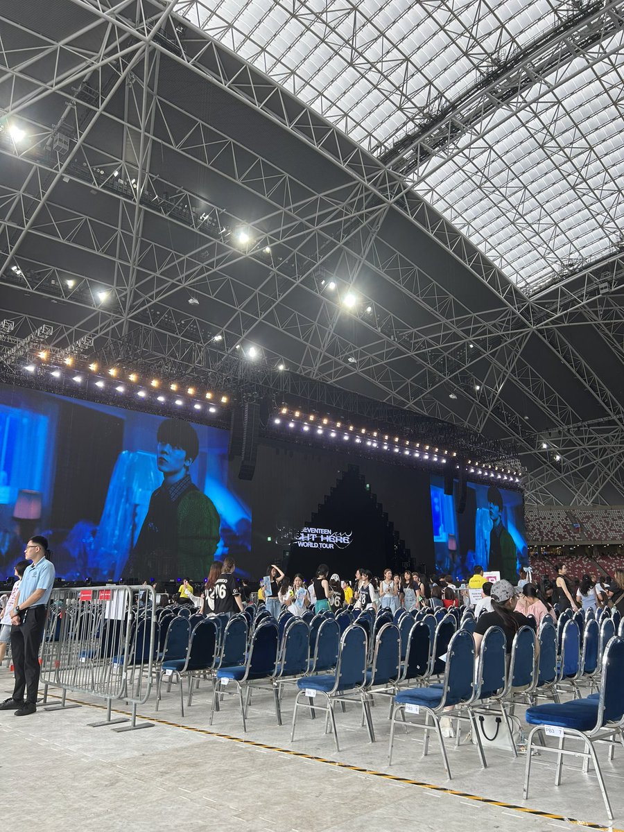 iamktrash's tweet photo. National stadium PB2 Row 5 View 
For ref ☺️
#SEVENTEEN_RIGHT_HERE_IN_SINGAPORE #SEVENTEEN_RIGHT_HERE_IN_SG https://t.co/5eFY7o29MH