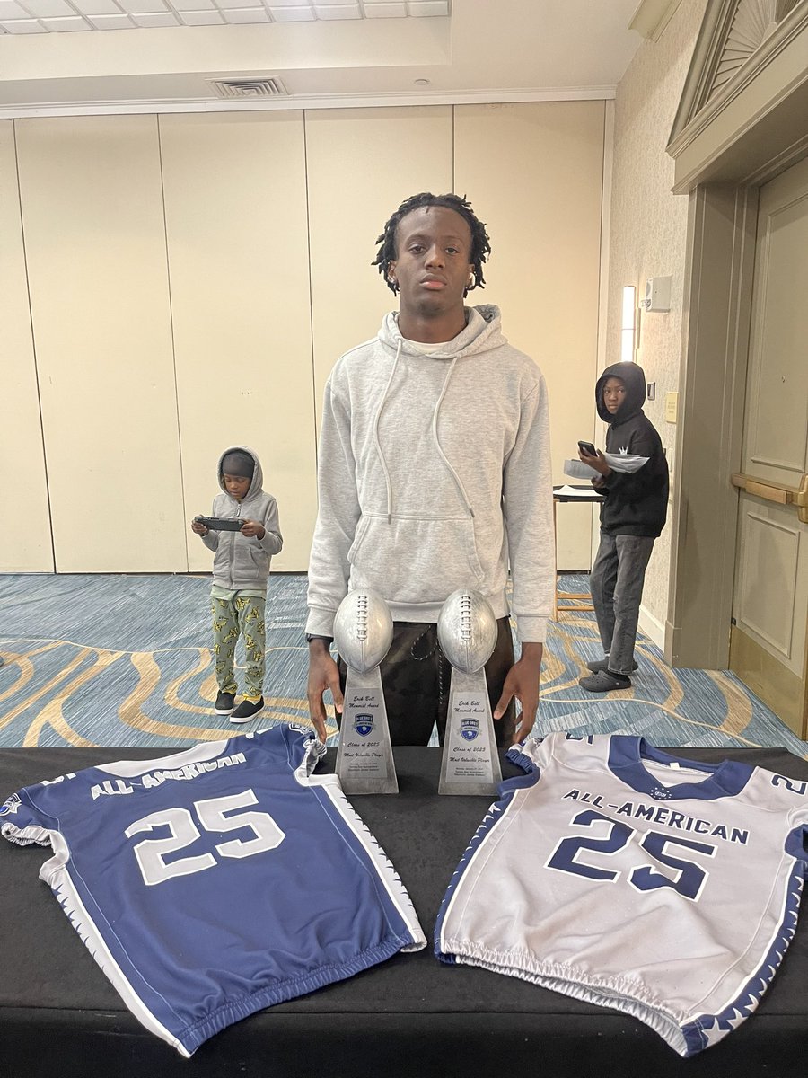 Khamari Brown (@just_khamari) on Twitter photo Excuse my brothers in the background 😀! I will be playing in the Blue Grey Bowl in Tampa Florida on Monday January 27th at 1pm. It will be aired on ESPN! I will be playing on the North Team! <a href="/CoachPollard36/">Coach Pollard</a> <a href="/stegall_28/">Cedric Stegall</a> <a href="/MrTNT21/">CoachTNorton</a> <a href="/SCIndiansFB/">Seminole County Football</a> <a href="/BlueGreyFB/">Blue-Grey All-American Bowl</a> Excuse my brothers in the background 😀! I will be playing in the Blue Grey Bowl in Tampa Florida on Monday January 27th at 1pm. It will be aired on ESPN! I will be playing on the North Team! <a href="/CoachPollard36/">Coach Pollard</a> <a href="/stegall_28/">Cedric Stegall</a> <a href="/MrTNT21/">CoachTNorton</a> <a href="/SCIndiansFB/">Seminole County Football</a> <a href="/BlueGreyFB/">Blue-Grey All-American Bowl</a>
