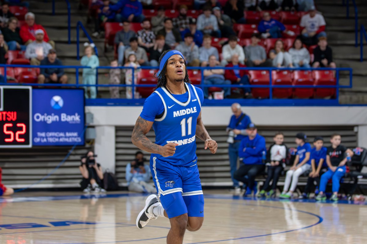 MT_MBB's tweet photo. .@LeeCompany threes just look easy coming from tg 😪 https://t.co/bKDYsTUnkN