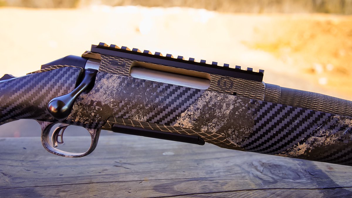 3h_tactical's tweet photo. Block Carbon Fiber Hydrographics with sponge cerakote paint job over the top. Then we used a fishnet  style cerakote job on the metal. Of course we had to throw in a little custom laser engraving. #custom #customshop #twnindustries #hydrographics #watertransferprinting #cerakote https://t.co/H9cLODvp2a