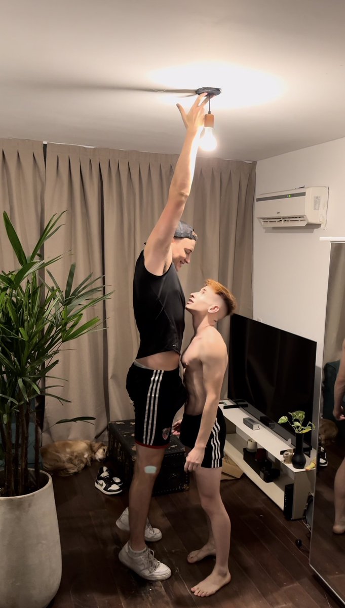 Gingerboyok's tweet photo. I can feel your help 🥰 @Cofla24Oficial https://t.co/FNYzPXf8M7