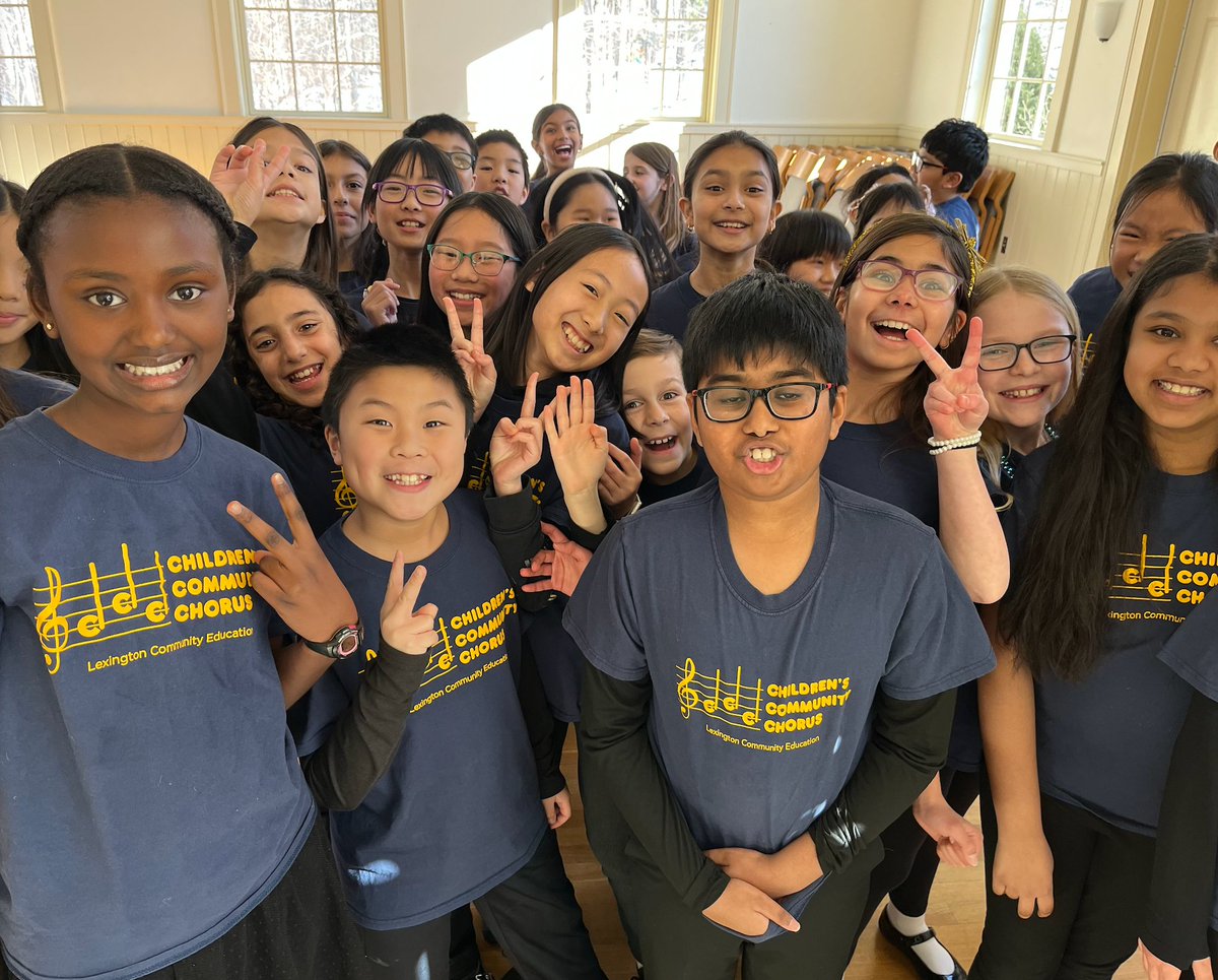 CCCSingers's tweet image. So incredible proud of our CCC singers who performed a faaaabulous Winter Concert in front of family and friends! 👏👏👏
A huge thanks to @lexcommunityed for supporting CCC and making it possible for us to gather as a community a create music together! ❤️ @lexingtonsuper