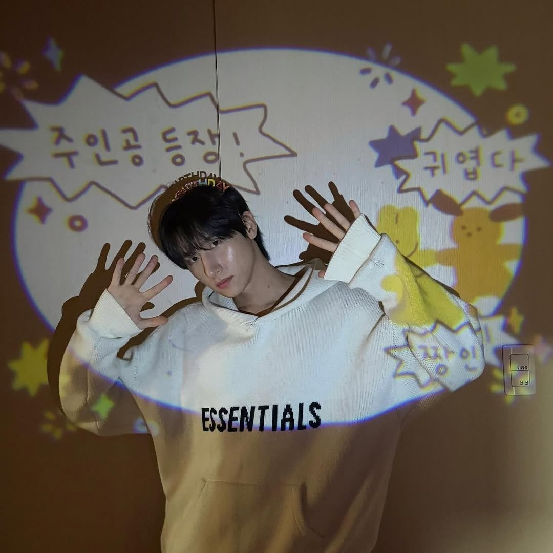 imgod_126's tweet photo. 내 행복의 이유 생일 축하해💜 https://t.co/GjaYXgTbDW
