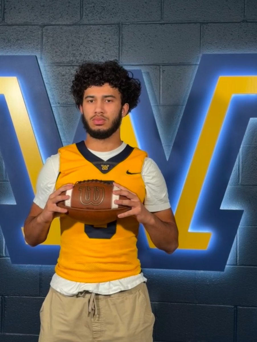 R_Lewis30's tweet photo. Glad to receive an offer from @WilkesFootball after a great visit https://t.co/BiY51r57Jl