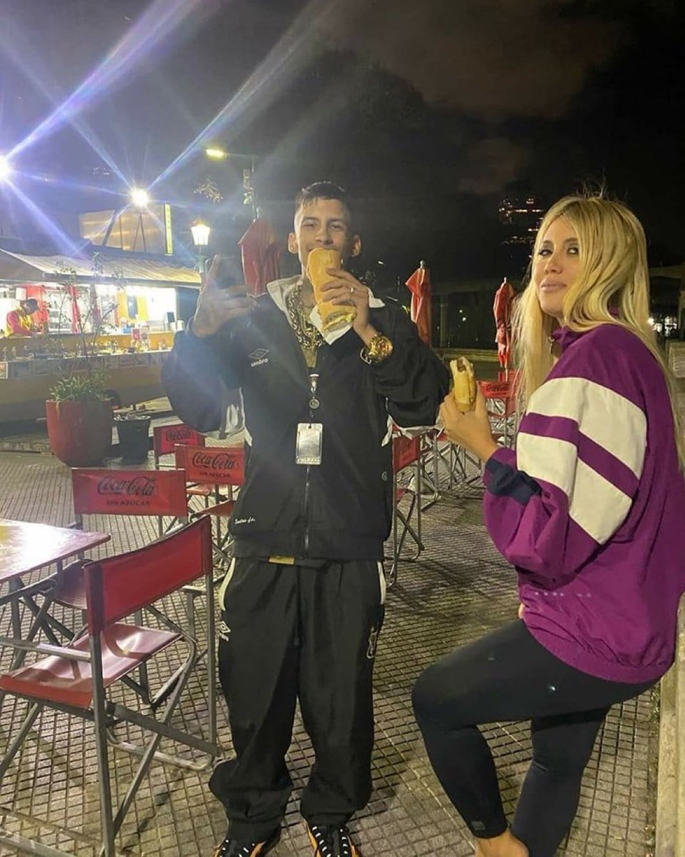 el que te lleva a comer bondiolita se queda con la minita