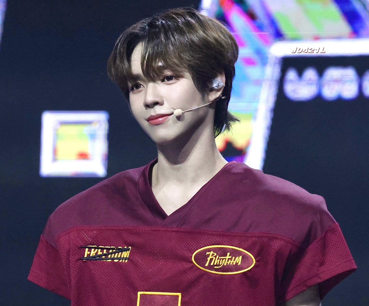 JLthee's tweet photo. JL finally got his own 4k fansite🥹

#AHOF #JL https://t.co/dBgNU5UzNL