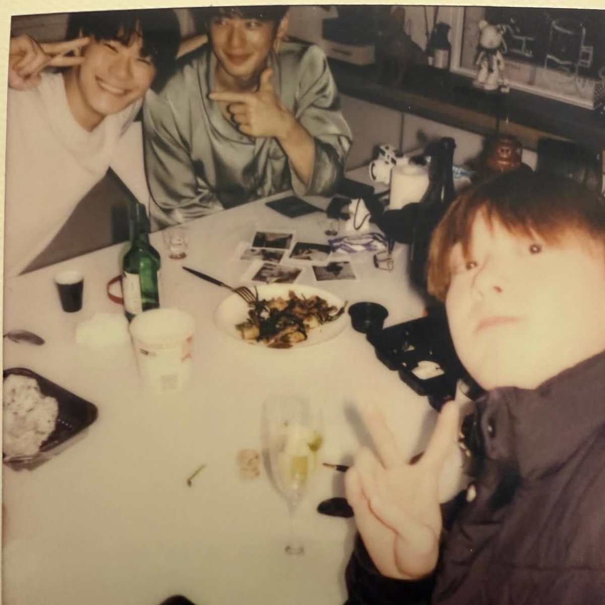 TheePopCore's tweet image. #ASTRO's Cha Eunwoo posts touching photos to commemorate Moonbin's birthday.

"Happy birthday, I miss you."