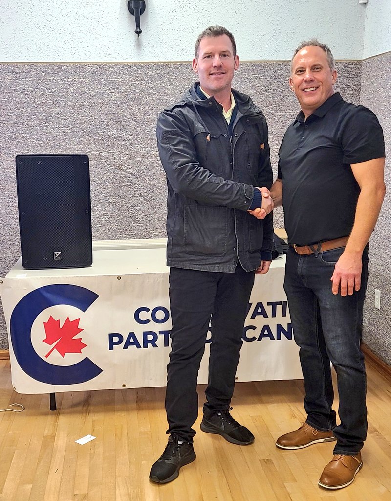 Brett Fee tweet media