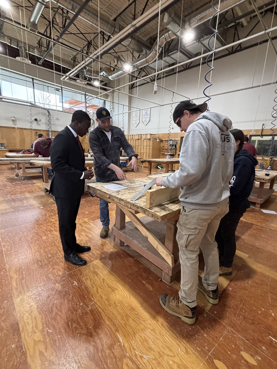 Exciting news for students at <a href="/VIUniversity/">VIU</a> I joined the groundbreaking ceremony for a new residence &amp; dining hall that will add 266 housing spaces on campus.

This is a major step toward addressing housing needs in our community. Learn more here: news.viu.ca/construction-b… #Nanaimo