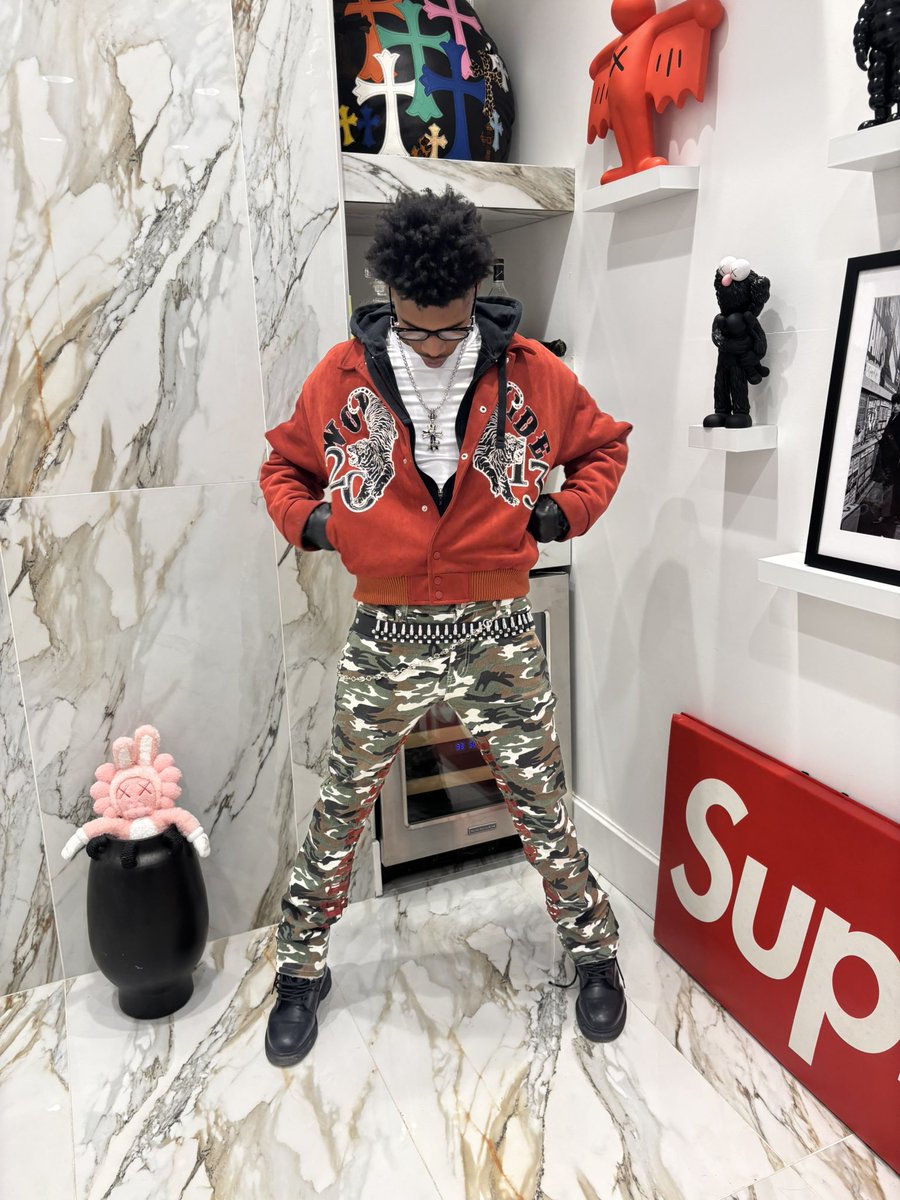 been a 5 star 🥷🏽 since 05 ✨