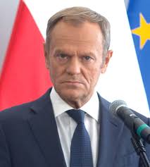 Hungary's FM Szijjártó responds to the threat from Poland's PM:
- "This might be hard for a Soros agent to grasp, but when it comes to teams, we play for the Hungarian team. That’s why we defend Hungarian interests: we won’t pay for others’ wars, and we won’t let anyone endanger