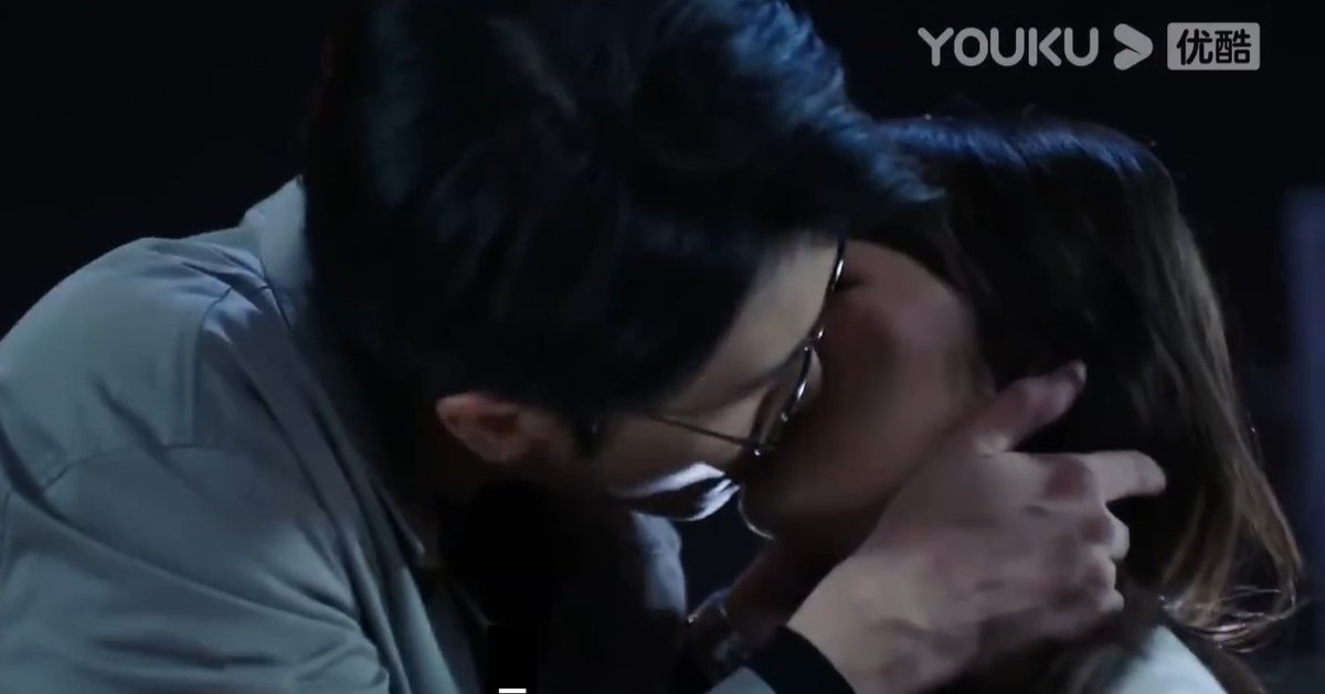 amai_jiejie's tweet photo. VEIO AÍ MEU DEEUS CARAMBAA KQIQ971 AQMKWKWKWNALA #unexpectedfalling https://t.co/URt0ZZeL5Q