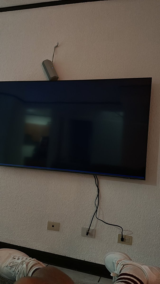 red_dev21's tweet photo. @tdmaxcr será que algún dia va a funcionar la app de TV por fin?? Los ayudo con el desarrollo?? 💻📲 https://t.co/oIeUhJnLTC