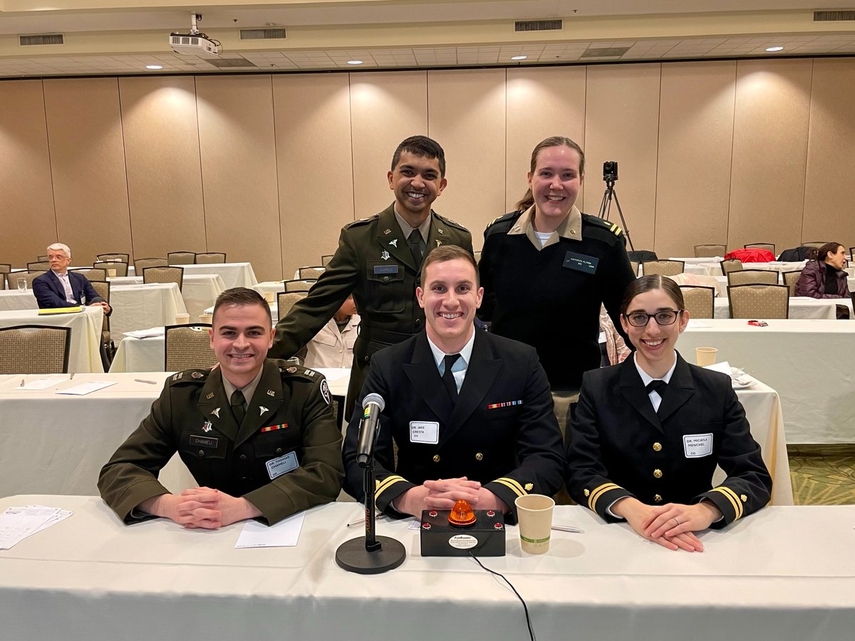 KM_Flynn's tweet photo. It's always a blast cheering on our Walter Reed Doctor's Dilemma team at @AcpMaryland. These rockstars finished 3rd!!! 

I definitely smiled each time a topic we practiced came up...especially so when they immediately buzzed and knew the answer! #proudcoach #MedEd https://t.co/dUjMjX58Z3