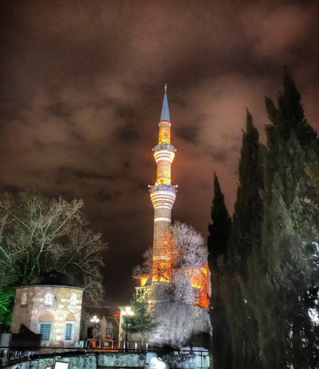 "Allah'ım rahmetine giden yolda,
Bizi nasipsiz bırakma." 🤲

#mirackandili