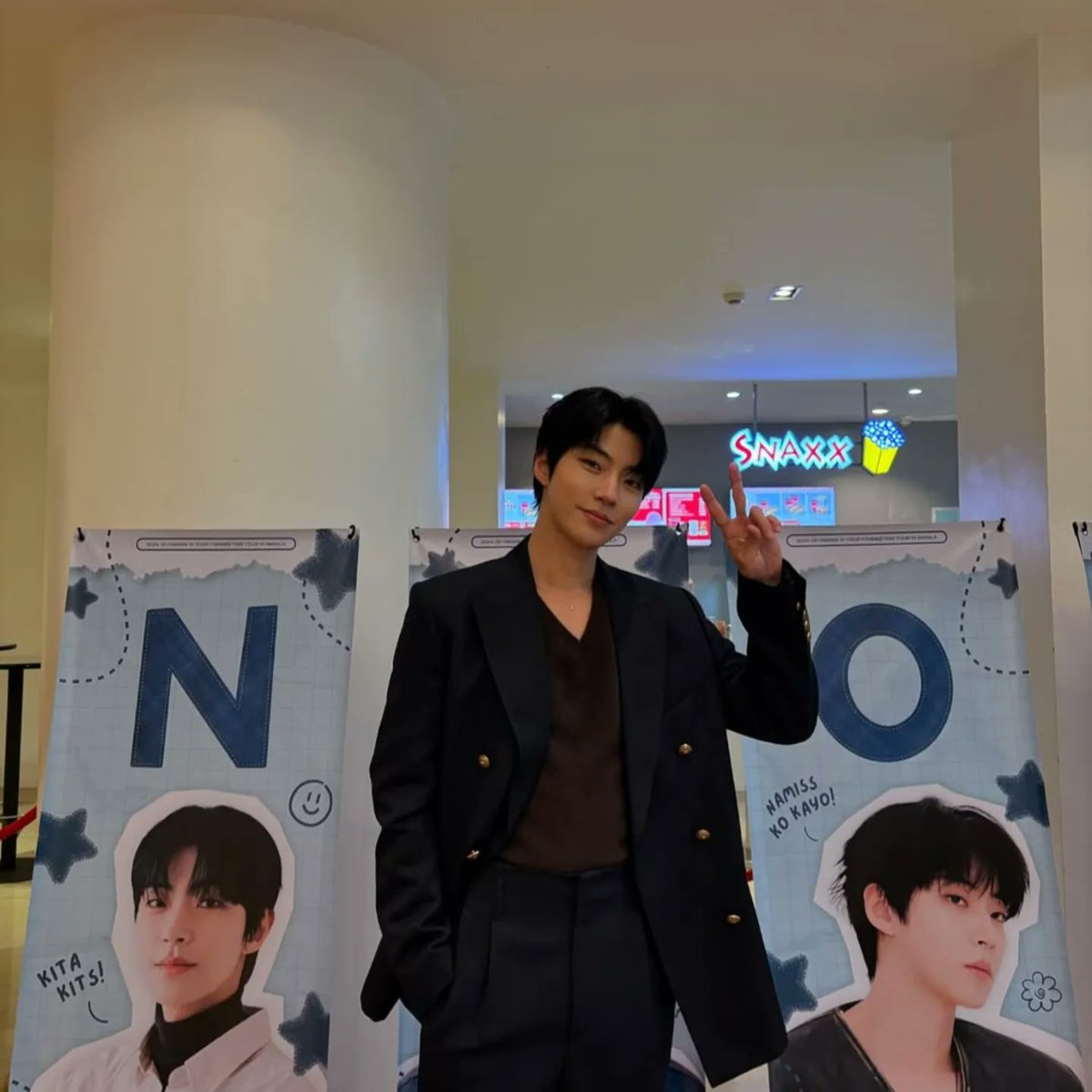 hiyphil's tweet photo. 20250126 Hwang In Youp IG post! 

🗨 : "🇵🇭❤️"

We didn’t expect him to take a photo there and post it! We’re so happy. Thank you Inyoup, for appreciating it. 🥹🩵

Congrats to my team for the success of our fan projects!

#HwangInYoup #황인엽 #INLOVE
#HwangInYoupInManila #HIYILY https://t.co/Q4MO4kurEx