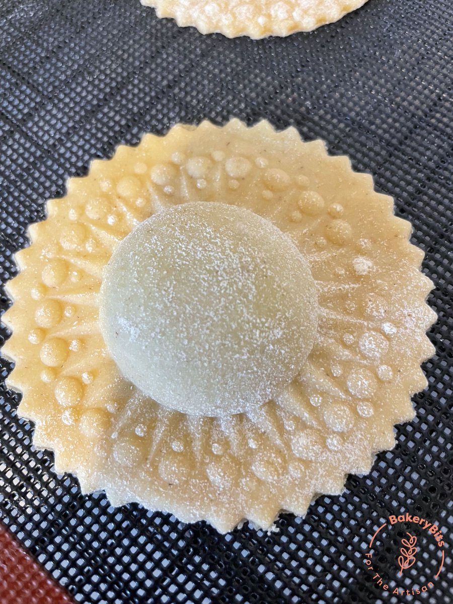 BakeryBits's tweet photo. Here is what I made with the Bongermino Semolato pasta.
I was gifted a handmade ravioli mould and made these spinach, ricotta and lemon ravioli😋 
Not bad for a first try and they tasted amazing.

#HandmadePastaEasierThanYouThink
#MolinoBongerminoReMilledDurumWheatSemolato
#LowGl https://t.co/6i1k1RZW7Q