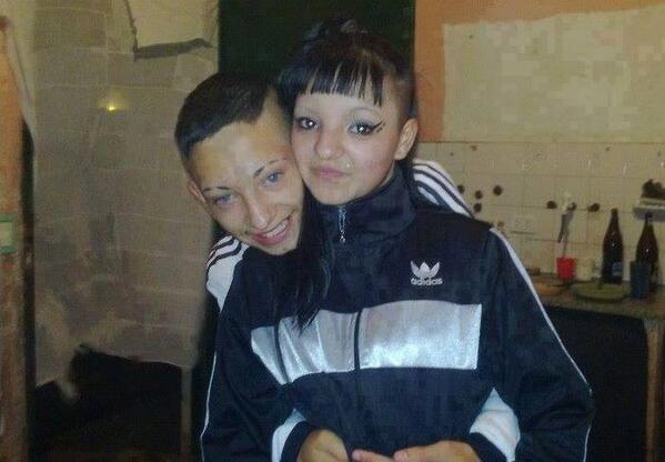 pijainfernal666's tweet photo. siempre que salimos a escabiar con mi novia termina quebrando alguno de los dos https://t.co/GWajnWuQ5f