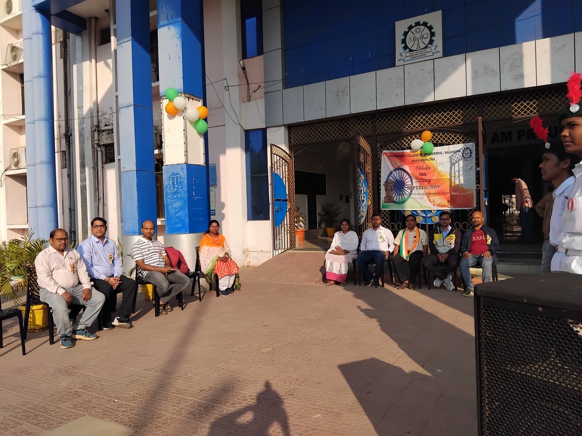 GCEKalahandi's tweet photo. Celebrating the essence of India! GCE Kalahandi's 76th Republic Day Celebration was a vibrant display of patriotism, courtesy of our NCC NAVAL Team #RepublicDay2025 #GCEKalahandi https://t.co/PWqWPPpa9t