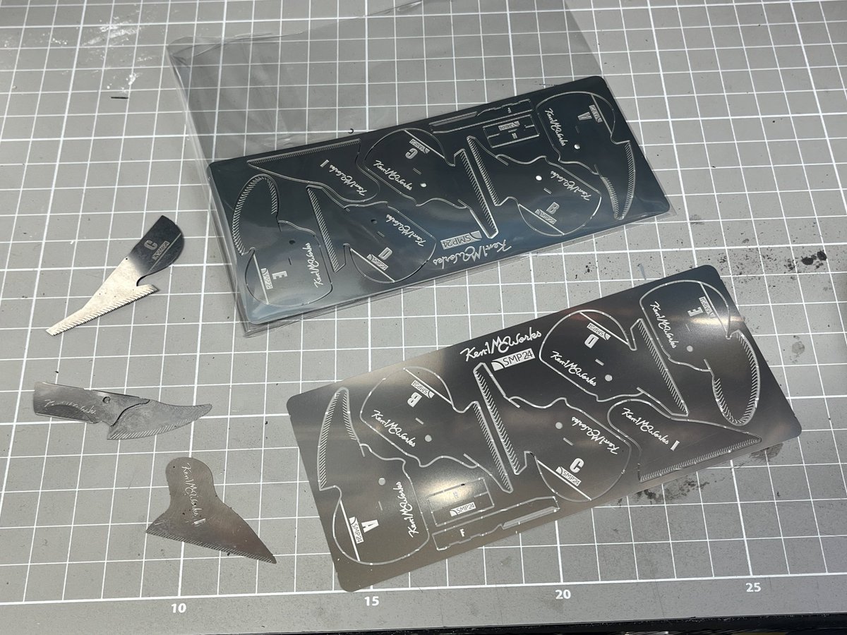 SMP24さんと製作したオリジナルエッチングソー、いよいよ発売準備が整ってきました。
下記で予約受付中です。
どうぞよろしくお願い致します。
オリジナル エッチングソー 0.15mm厚 (精密ノコ) ［Ken-1 Model Car Works &amp; SMP24共同開発］ | Ken-1 Model Car Works thebase.com/to/item?item_i…