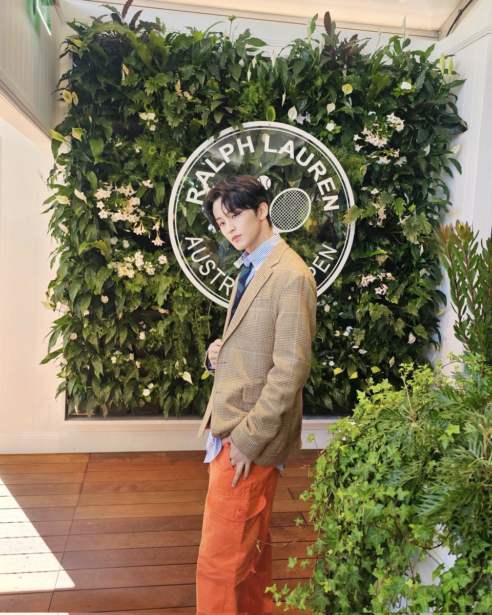mark pics⁰² tweet media