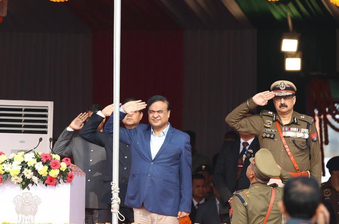 assampolice's tweet photo. At the historic #RepubliDay celebrations in Dibrugarh, Hon'ble Chief Minister Shri @himantabiswa unfurled the National Flag and Reviewed the Parade.
Once known for the word 'curfew-boycott,' Dibrugarh now shines with pride as the center of Assam's Republic Day celebrations. https://t.co/Vhc97AvxQ2