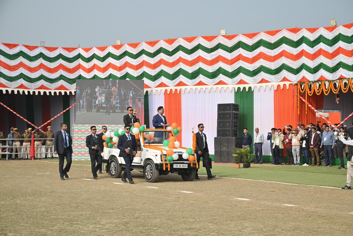 assampolice's tweet photo. At the historic #RepubliDay celebrations in Dibrugarh, Hon'ble Chief Minister Shri @himantabiswa unfurled the National Flag and Reviewed the Parade.
Once known for the word 'curfew-boycott,' Dibrugarh now shines with pride as the center of Assam's Republic Day celebrations. https://t.co/Vhc97AvxQ2